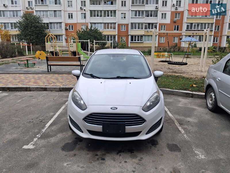 Хэтчбек Ford Fiesta 2018 в Вишневом фото 3 Хэтчбек Ford Fiesta 2018 в Вишневом