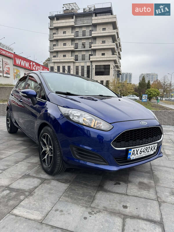 Хетчбек Ford Fiesta 2016 в Харкові