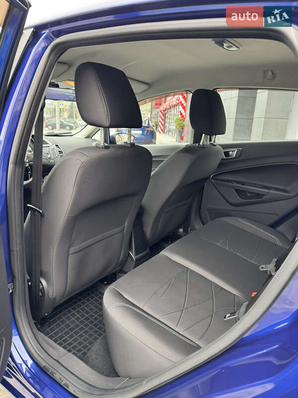 Хетчбек Ford Fiesta 2016 в Харкові