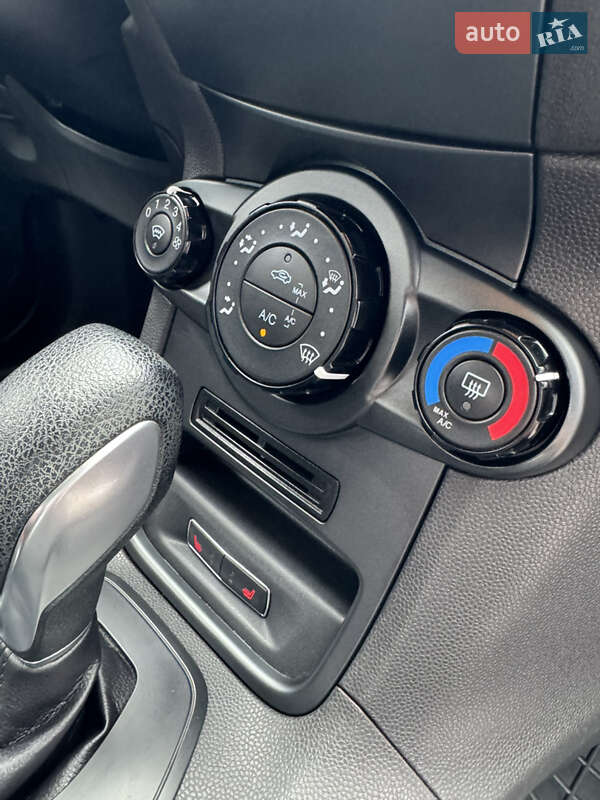 Хетчбек Ford Fiesta 2016 в Харкові