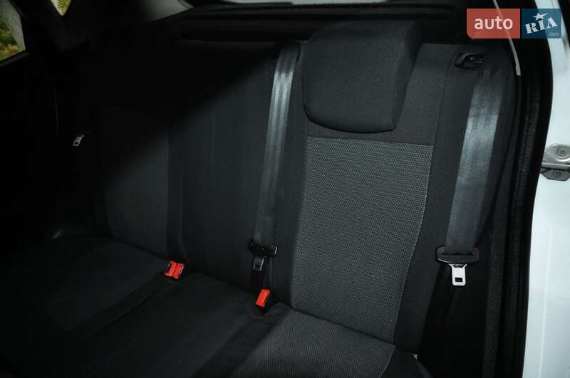 Хэтчбек Ford Fiesta 2013 в Полтаве фото 14 Хэтчбек Ford Fiesta 2013 в Полтаве