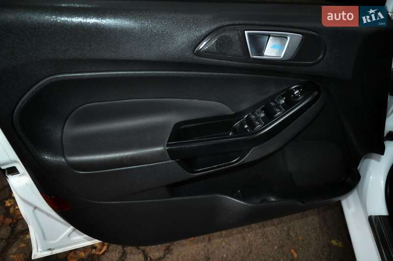 Хэтчбек Ford Fiesta 2013 в Полтаве фото 20 Хэтчбек Ford Fiesta 2013 в Полтаве