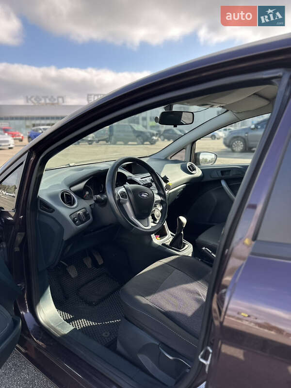 Хетчбек Ford Fiesta 2011 в Києві фото 9 Хетчбек Ford Fiesta 2011 в Києві