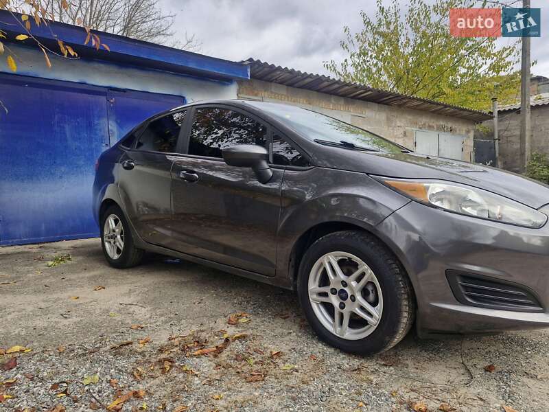 Седан Ford Fiesta 2016 в Києві фото 6 Седан Ford Fiesta 2016 в Києві