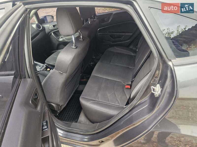 Седан Ford Fiesta 2016 в Києві фото 9 Седан Ford Fiesta 2016 в Києві