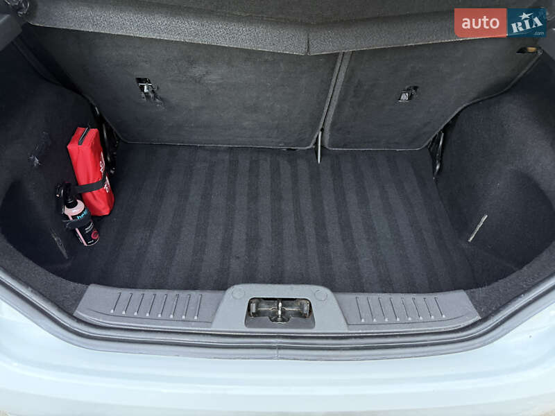 Хэтчбек Ford Fiesta 2016 в Львове фото 30 Хэтчбек Ford Fiesta 2016 в Львове