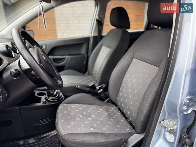 Хэтчбек Ford Fiesta 2005 в Ивано-Франковске фото 31 Хэтчбек Ford Fiesta 2005 в Ивано-Франковске