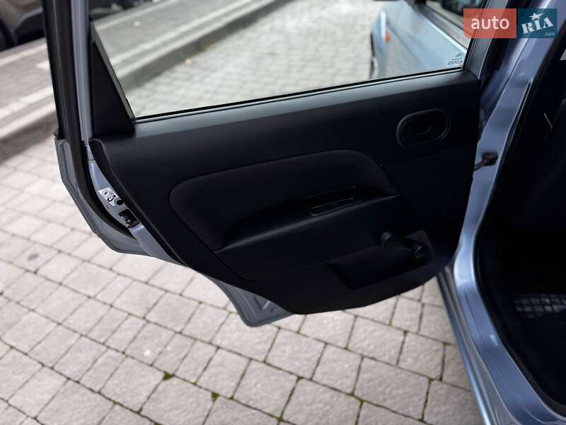 Хэтчбек Ford Fiesta 2005 в Ивано-Франковске фото 37 Хэтчбек Ford Fiesta 2005 в Ивано-Франковске