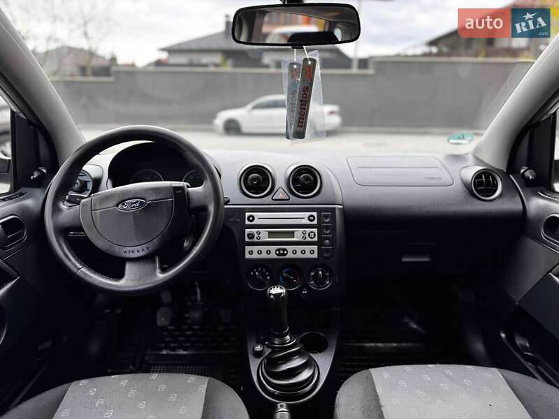 Хэтчбек Ford Fiesta 2005 в Ивано-Франковске фото 41 Хэтчбек Ford Fiesta 2005 в Ивано-Франковске