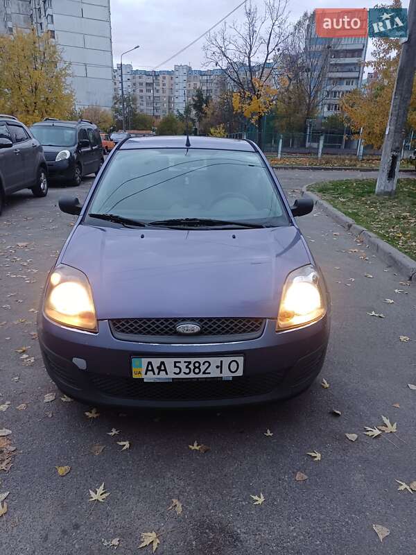 Хетчбек Ford Fiesta 2007 в Києві