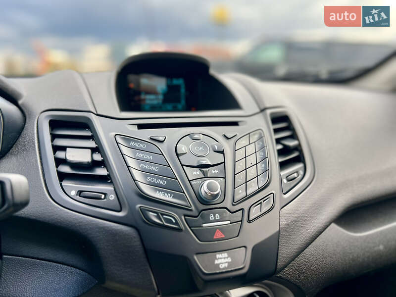 Седан Ford Fiesta 2016 в Києві фото 21 Седан Ford Fiesta 2016 в Києві