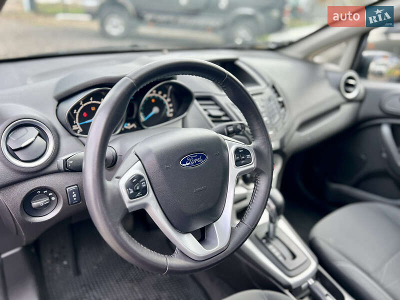 Седан Ford Fiesta 2016 в Києві фото 30 Седан Ford Fiesta 2016 в Києві