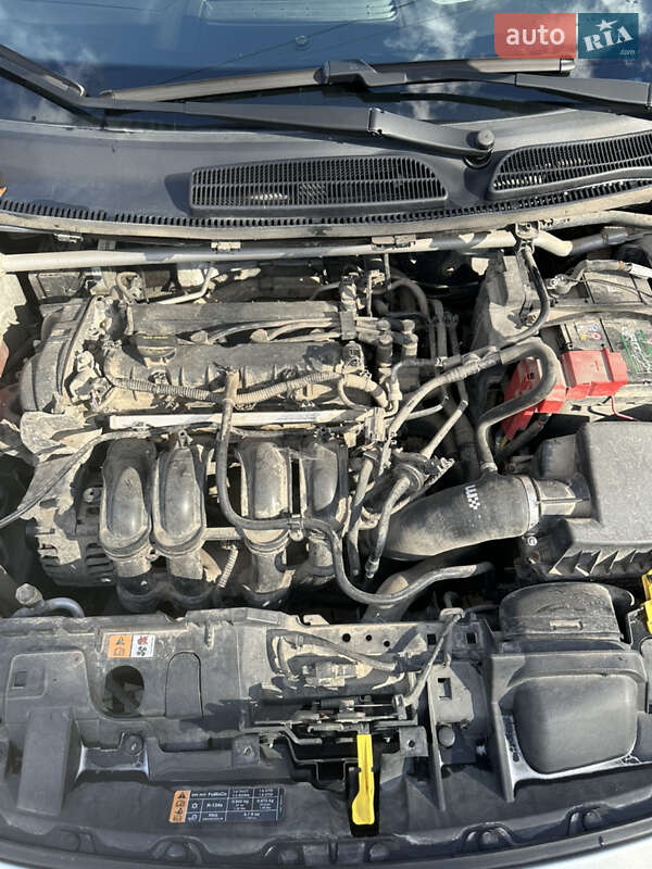 Седан Ford Fiesta 2013 в Городке