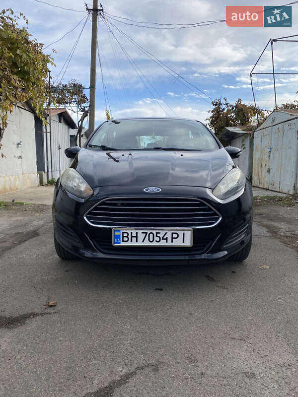 Хэтчбек Ford Fiesta 2016 в Одессе