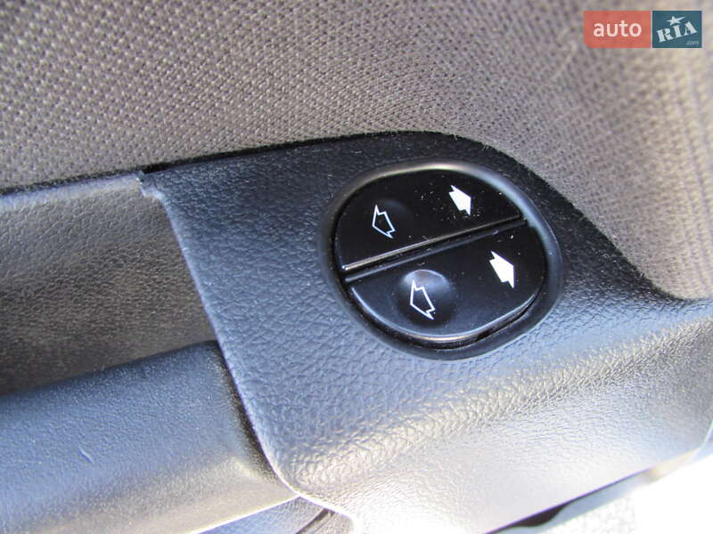 Хэтчбек Ford Fiesta 2008 в Кропивницком фото 21 Хэтчбек Ford Fiesta 2008 в Кропивницком