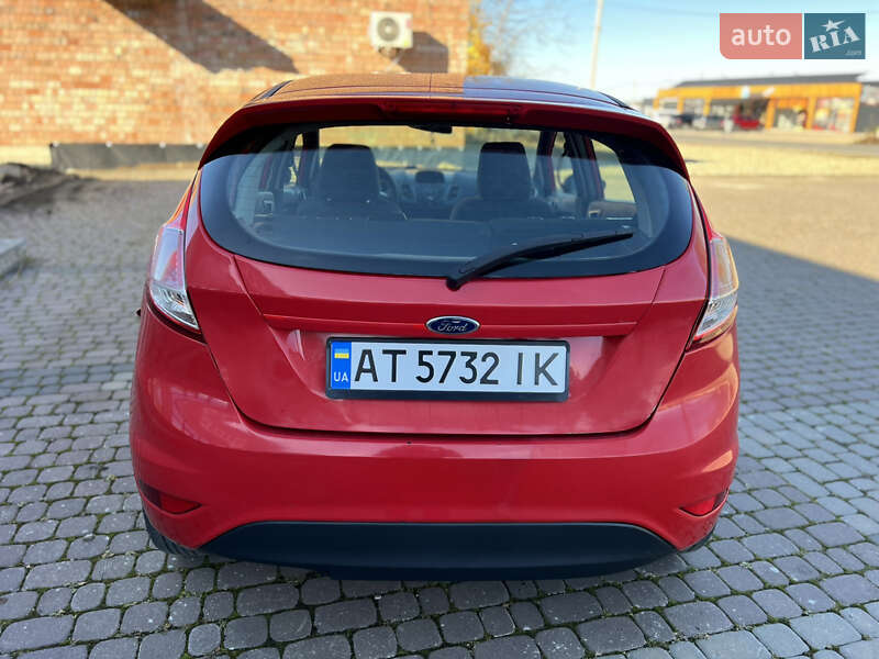 Хэтчбек Ford Fiesta 2016 в Снятине