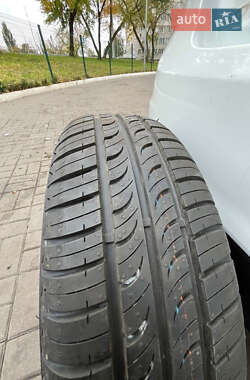 Хетчбек Ford Fiesta 2016 в Києві