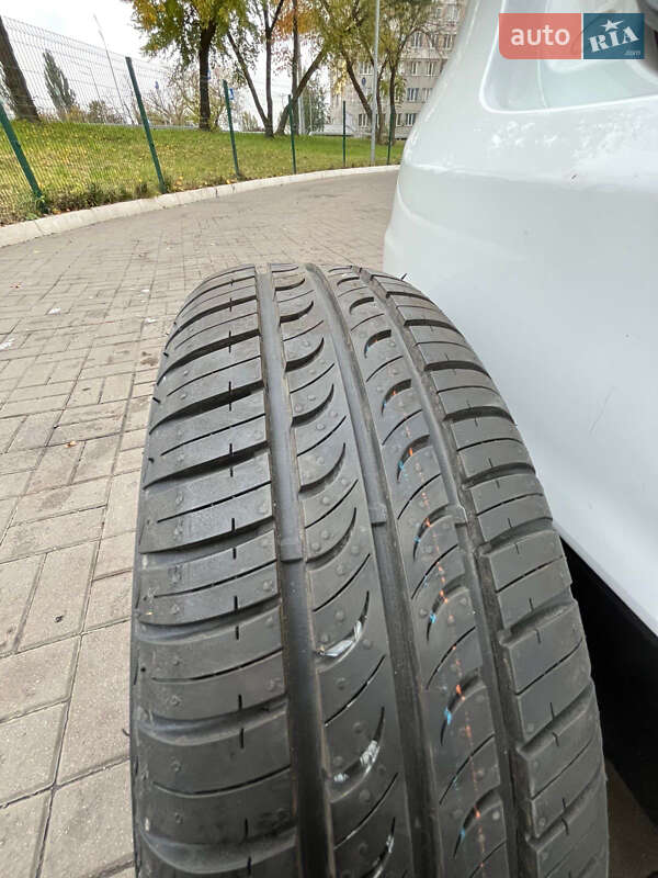 Хэтчбек Ford Fiesta 2016 в Киеве