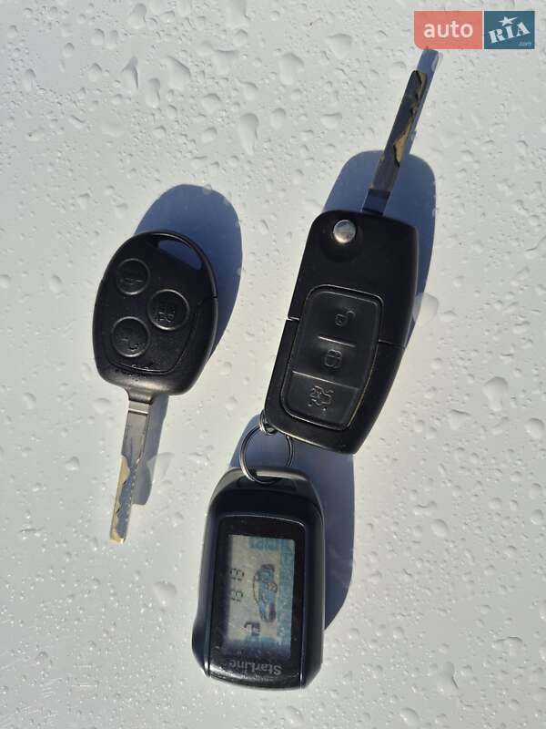 Хэтчбек Ford Fiesta 2014 в Львове фото 24 Хэтчбек Ford Fiesta 2014 в Львове