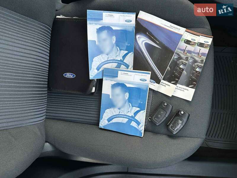 Хэтчбек Ford Fiesta 2011 в Черновцах