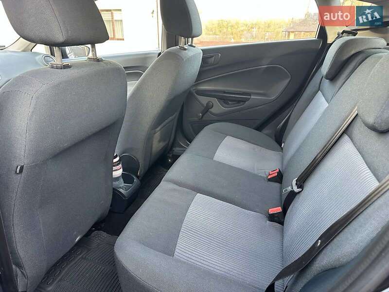Хэтчбек Ford Fiesta 2011 в Черновцах