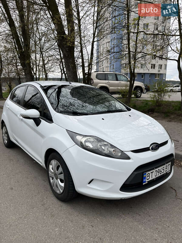 Хэтчбек Ford Fiesta 2012 в Киеве