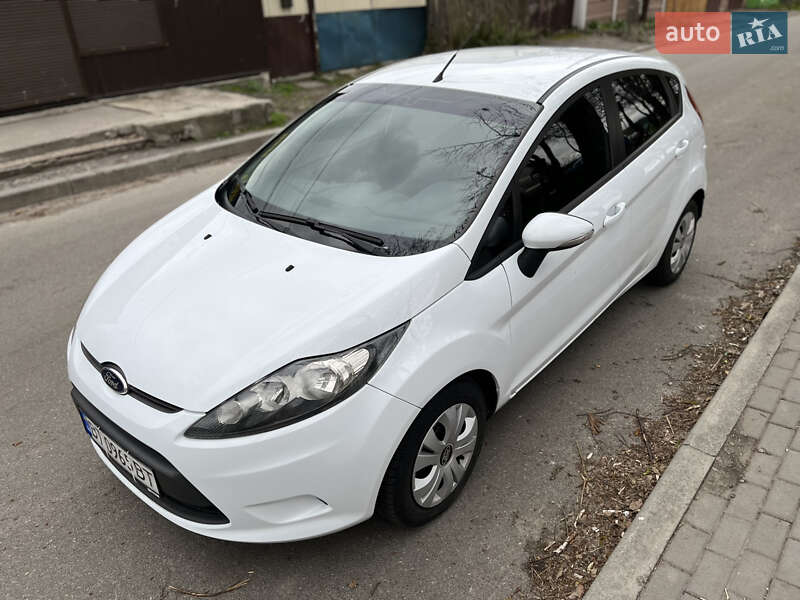 Хэтчбек Ford Fiesta 2012 в Киеве
