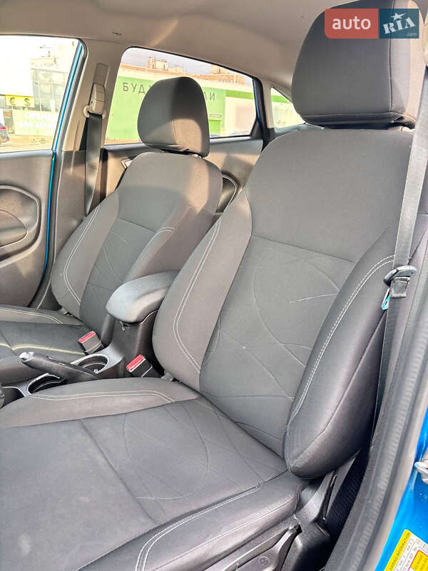 Седан Ford Fiesta 2014 в Києві фото 5 Седан Ford Fiesta 2014 в Києві