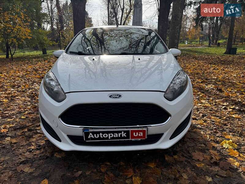 Хэтчбек Ford Fiesta 2017 в Киеве фото 2 Хэтчбек Ford Fiesta 2017 в Киеве