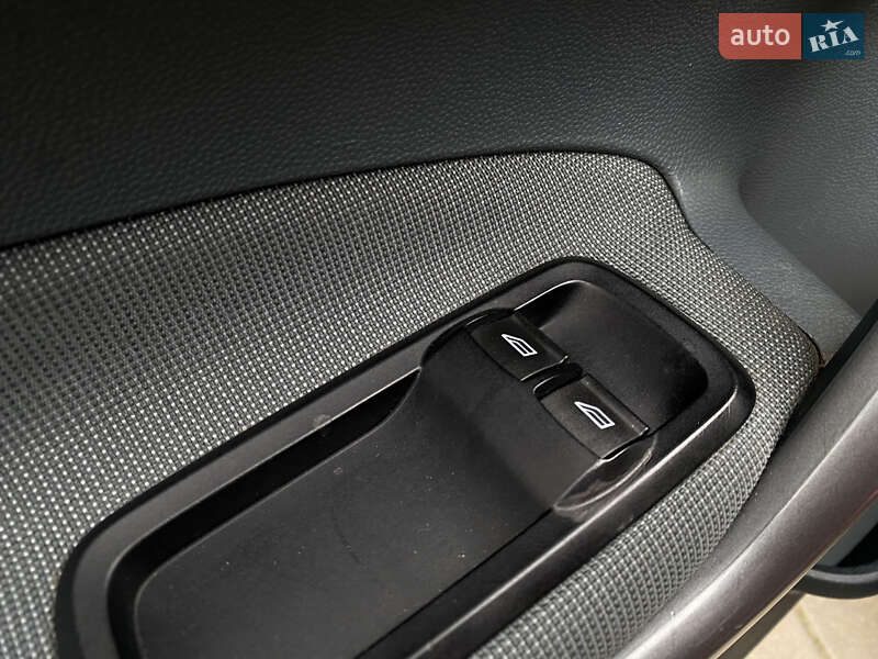 Хэтчбек Ford Fiesta 2011 в Одессе фото 50 Хэтчбек Ford Fiesta 2011 в Одессе