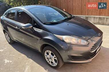 Седан Ford Fiesta 2015 в Прилуках