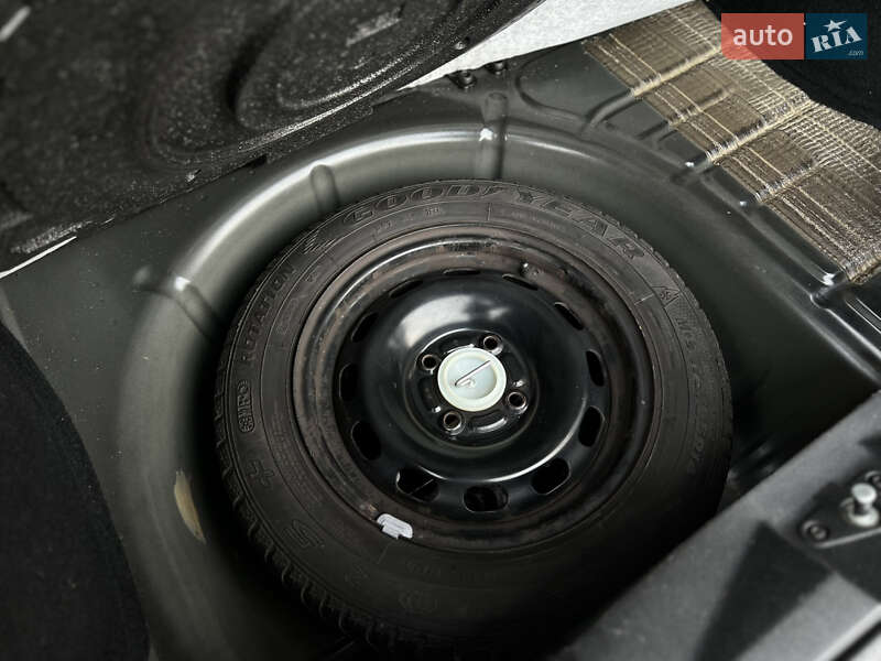 Хетчбек Ford Fiesta 2008 в Луцьку фото 68 Хетчбек Ford Fiesta 2008 в Луцьку