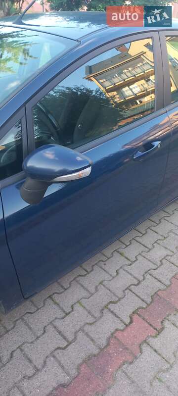 Хэтчбек Ford Fiesta 2014 в Львове