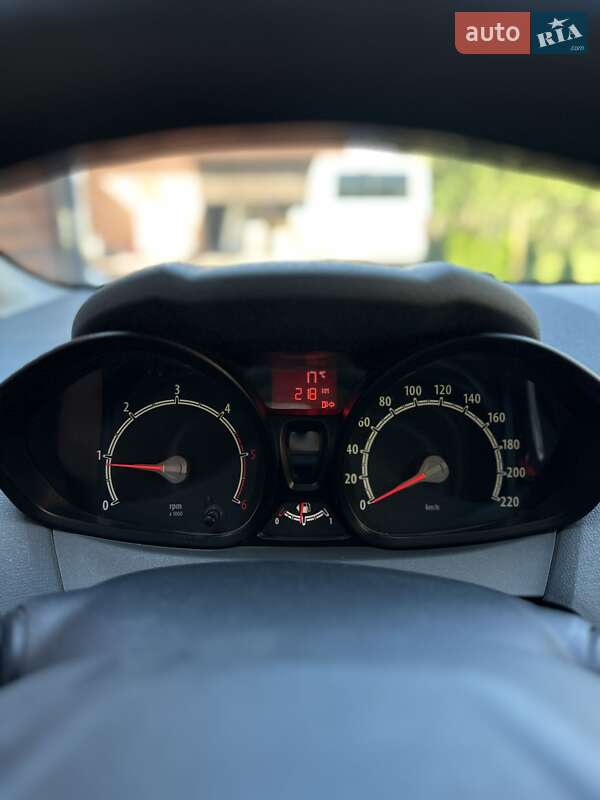 Хетчбек Ford Fiesta 2010 в Косові фото 26 Хетчбек Ford Fiesta 2010 в Косові