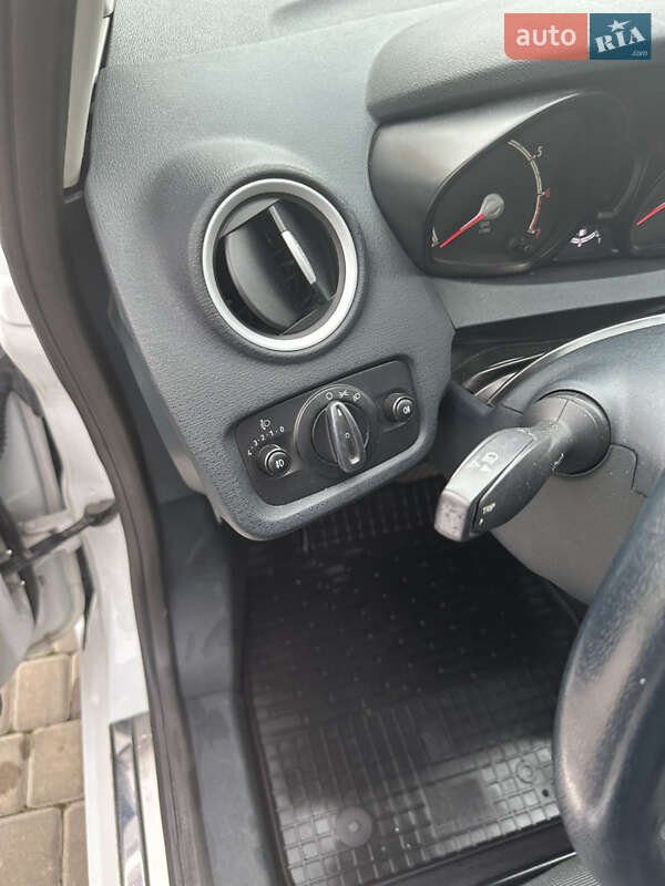 Хэтчбек Ford Fiesta 2011 в Черноморске