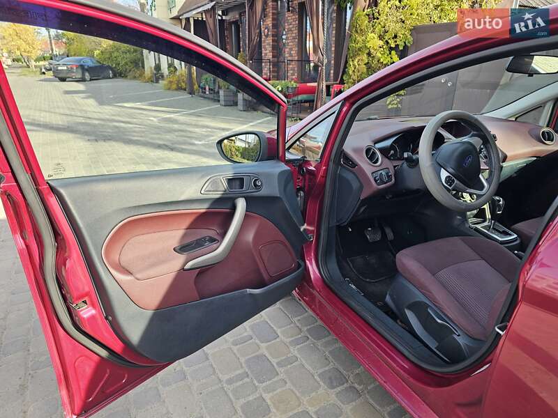 Хетчбек Ford Fiesta 2010 в Києві фото 7 Хетчбек Ford Fiesta 2010 в Києві