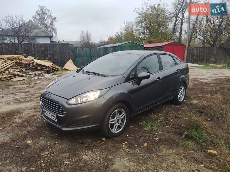 Седан Ford Fiesta 2018 в Киеве фото Седан Ford Fiesta 2018 в Киеве