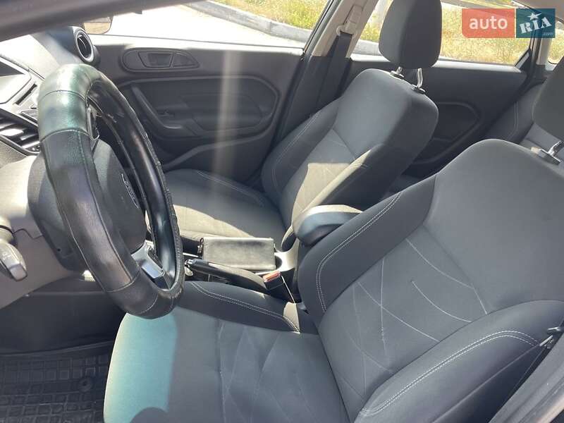 Седан Ford Fiesta 2018 в Днепре