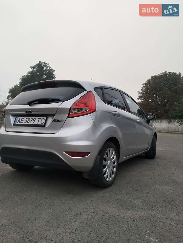 Хэтчбек Ford Fiesta 2010 в Верхнеднепровске