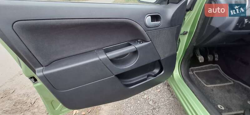 Хетчбек Ford Fiesta 2008 в Полтаві