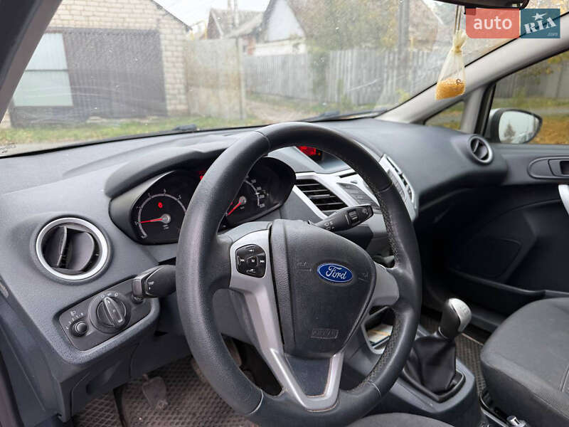 Хэтчбек Ford Fiesta 2012 в Запорожье