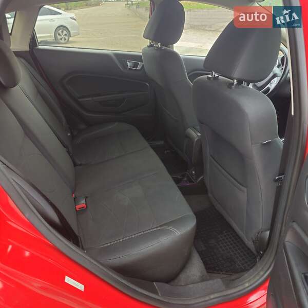 Хетчбек Ford Fiesta 2015 в Одесі