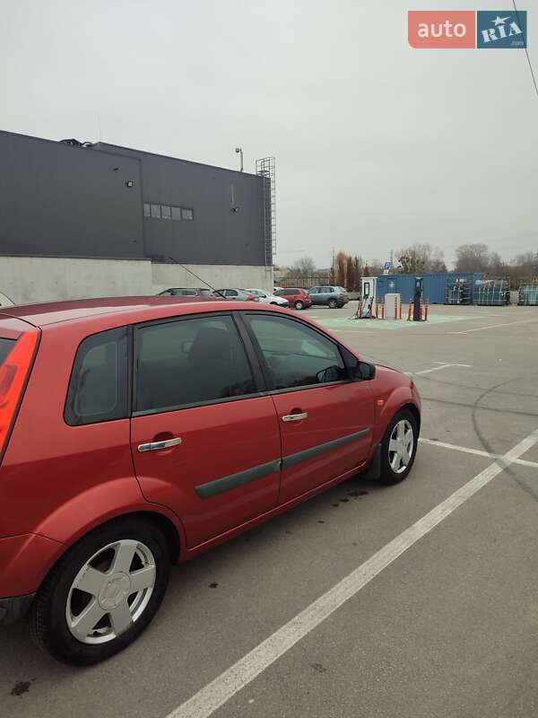 Хэтчбек Ford Fiesta 2008 в Киеве