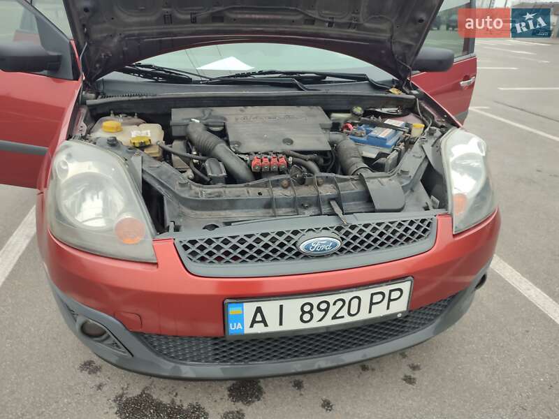 Хэтчбек Ford Fiesta 2008 в Киеве