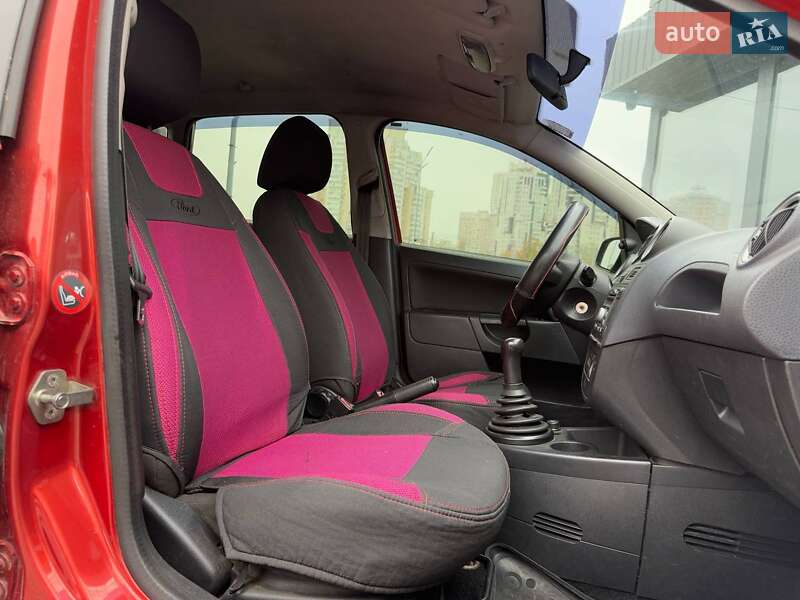 Хетчбек Ford Fiesta 2007 в Києві