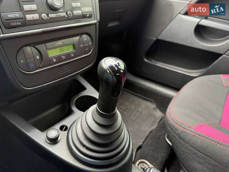 Хетчбек Ford Fiesta 2007 в Києві