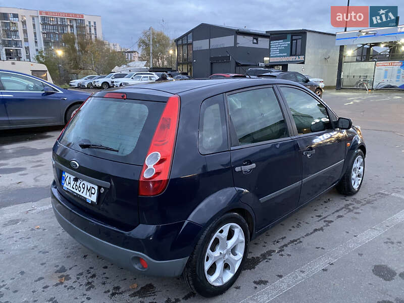 Хэтчбек Ford Fiesta 2007 в Киеве