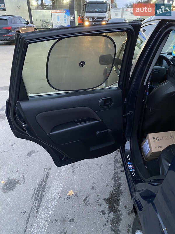 Хэтчбек Ford Fiesta 2007 в Киеве