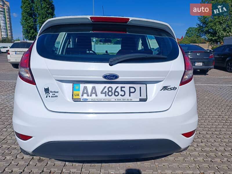 Хэтчбек Ford Fiesta 2013 в Киеве фото 6 Хэтчбек Ford Fiesta 2013 в Киеве