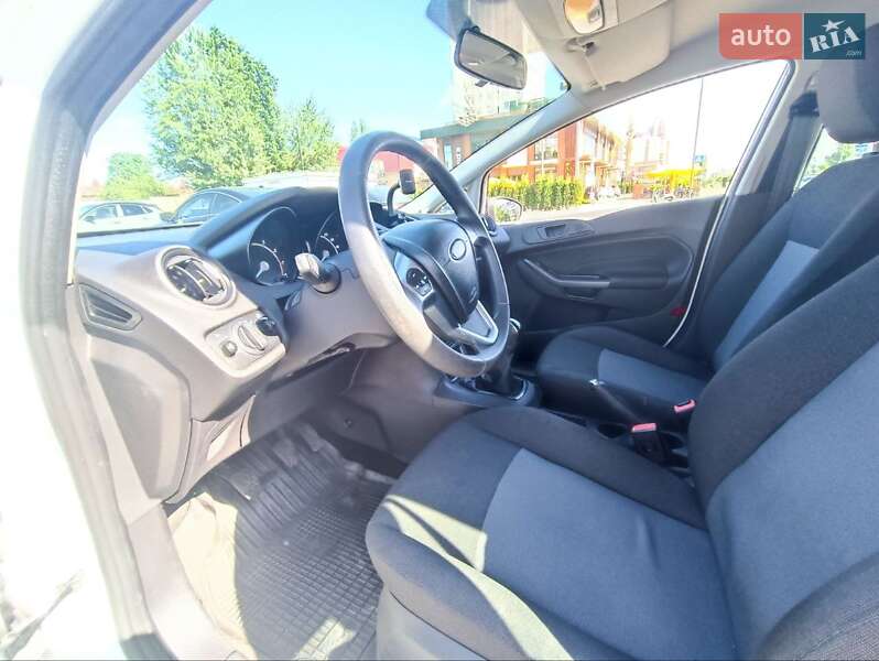Хэтчбек Ford Fiesta 2013 в Киеве фото 11 Хэтчбек Ford Fiesta 2013 в Киеве